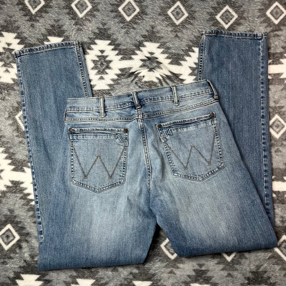 Wrangler Other - Wrangler Retro Slim Straight Jeans Light Wash Blue Denim Mens 36x34